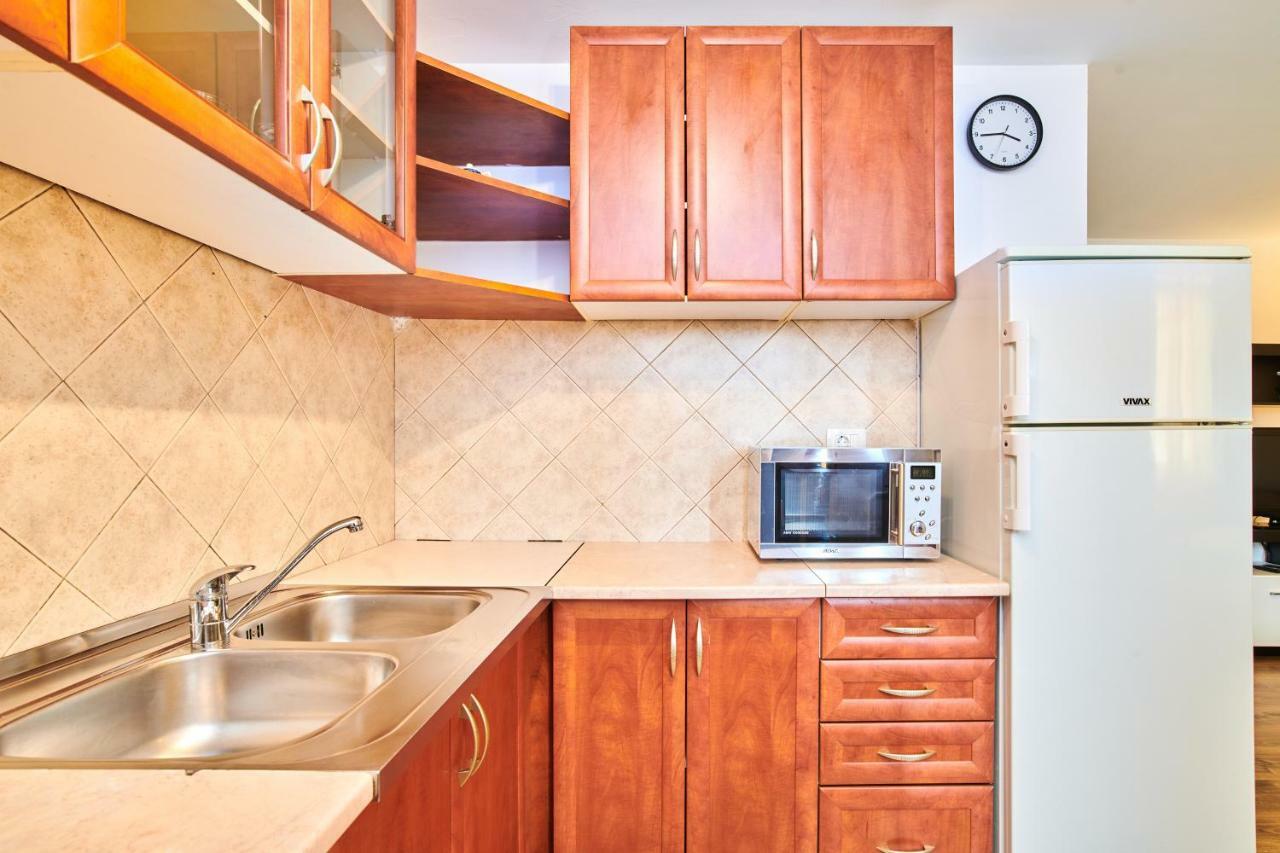 App Sverko Apartment Vilanija Екстериор снимка