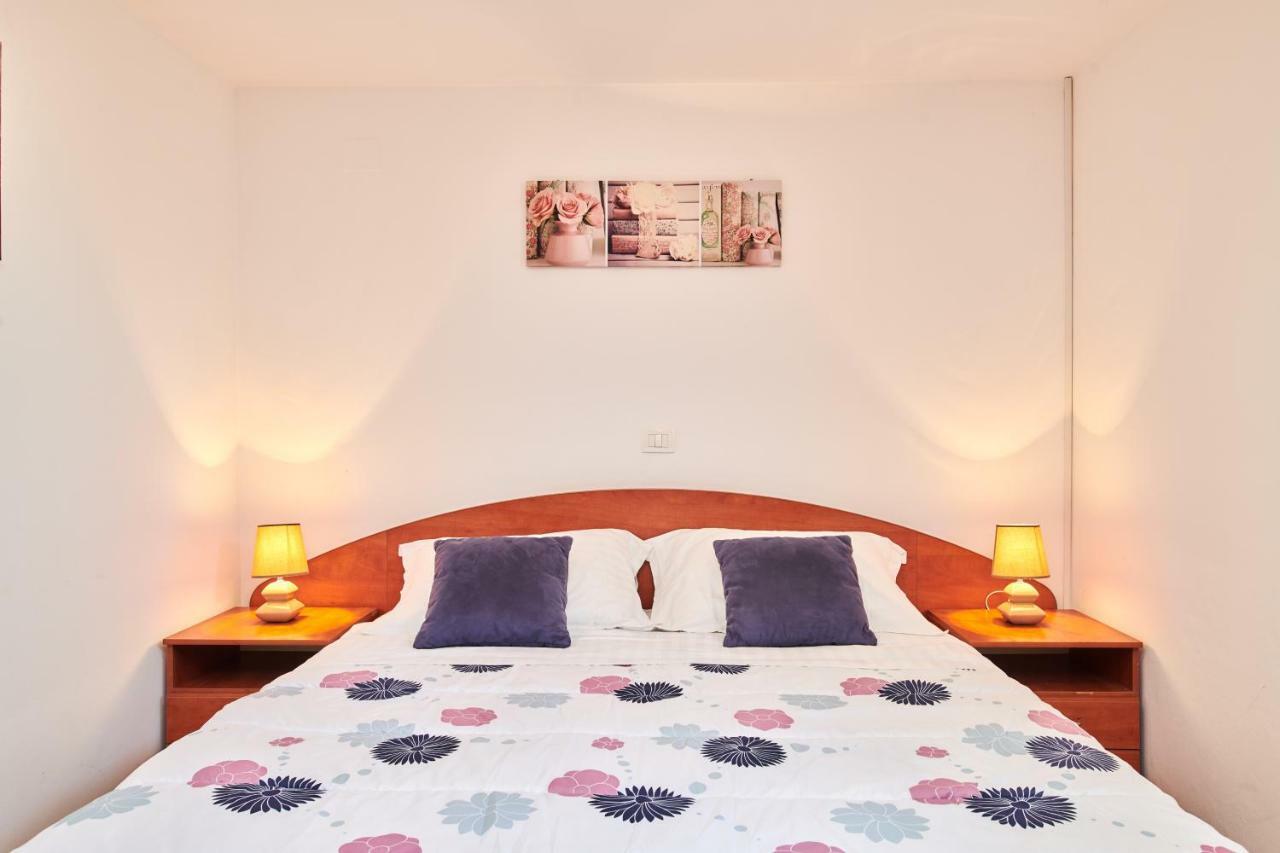 App Sverko Apartment Vilanija Екстериор снимка